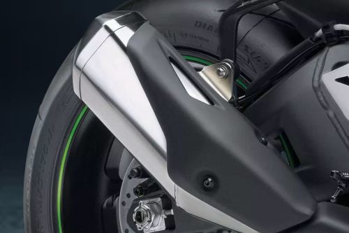 Kawasaki Ninja ZX-10RR Exhaust View