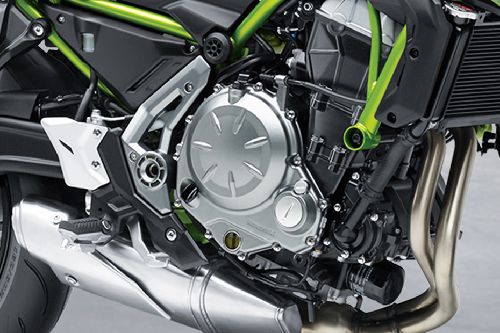 Kawasaki Z650 Engine View