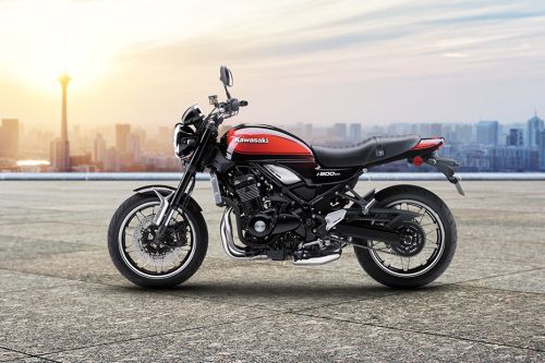 Kawasaki Z900RS Left Side View Full Image