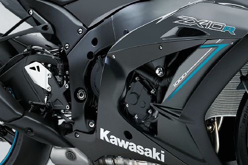 Kawasaki Ninja ZX-10R Engine View