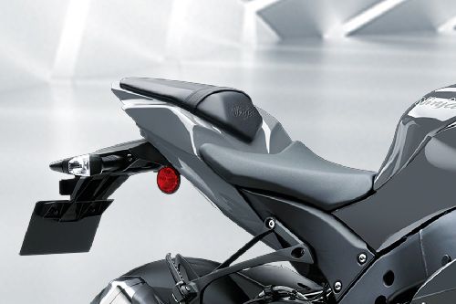 Kawasaki Ninja ZX-10R Rider Seat View
