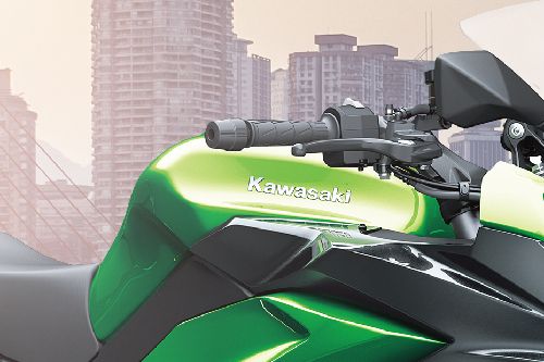 Kawasaki Ninja 1000 Fuel Tank View