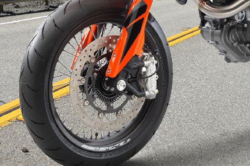 KTM 690 SMC-R Front Tyre