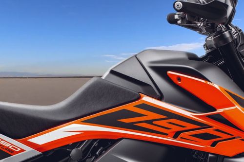 Fuel Tank View KTM 790 Adventure Fuel Tank View