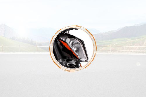 KTM Duke 200 Head Light View