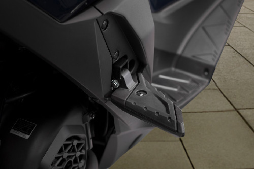 Kymco Skytown 150 Foot Rest View