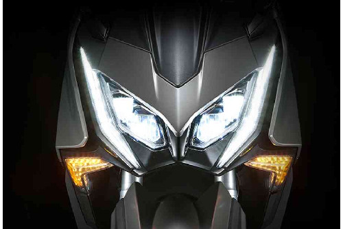 Head Light View Kymco AK575 PREMIUM Head Light View