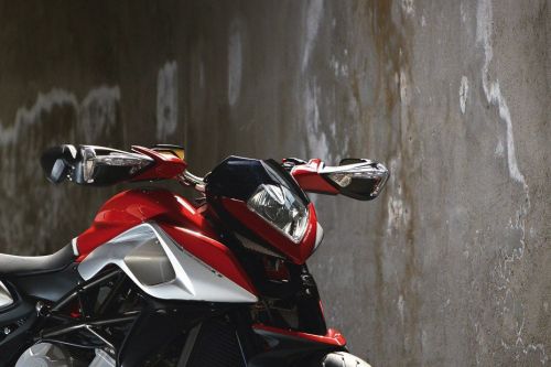 MV Agusta Rivale 800 Head Light View