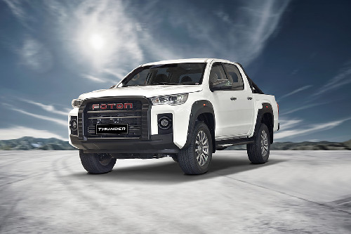 Front Angle Low View Foton Thunder Front angle low view