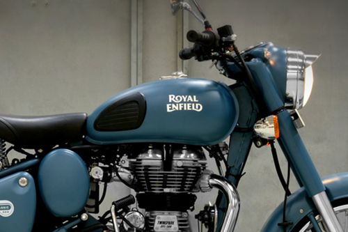 Royal Enfield Classic 500 Fuel Tank View