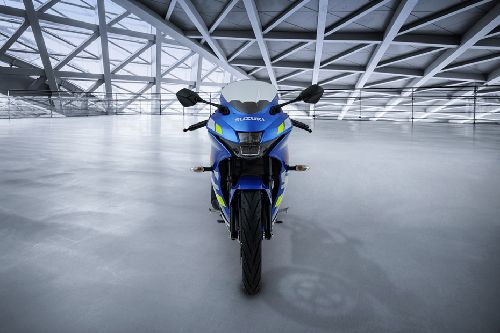 Suzuki GSX-R150 Front View Full Image