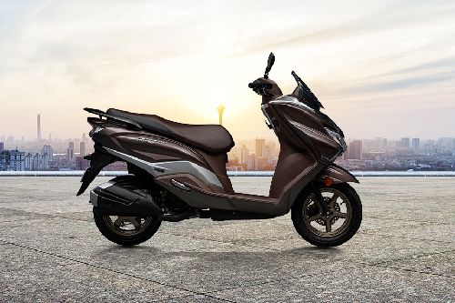 Suzuki Burgman Street 125 EX Right Side Viewfull Image