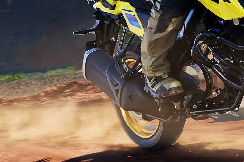 Suzuki V-Strom 1050 DE Exhaust View