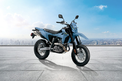 Slant Rear View Full Image Suzuki DR-Z4SM Slant Rear View Full Image