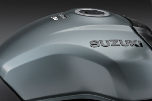 Suzuki GSX-8T Fuel Tank View
