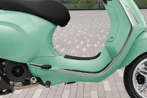 Vespa Primavera Leg Spacescooter