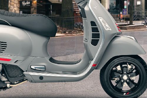 Superpower Scooters: The New Vespa GTS 300 Will Leave Others in