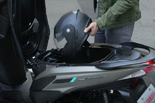 Yamaha Mio Gravis Seat Storage Side View