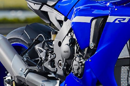 Yamaha YZF-R1 Engine View