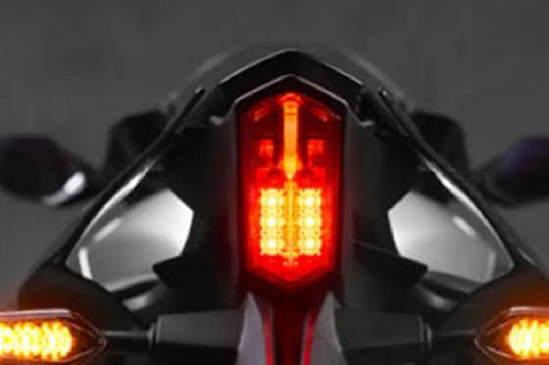 Yamaha YZF R1M Tail Light View
