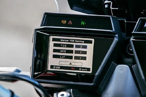 Yamaha Tracer 9 GT Console View