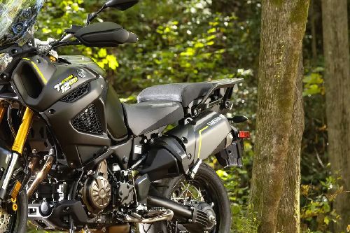 Yamaha Super Tenere ES Exhaust View