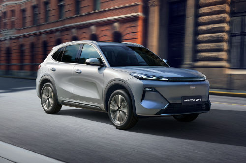 Geely EX5 EM-i Front Medium View