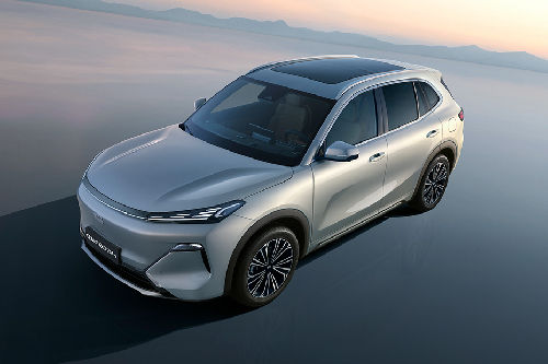 Geely EX5 EM-i Front Side View