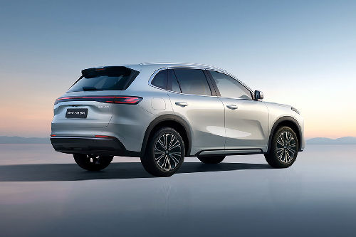 EX5 EM-i Rear angle view