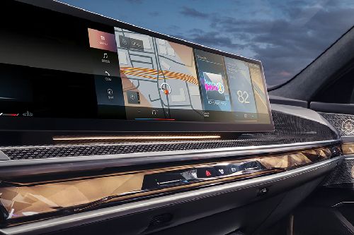 7 Series Sedan touch screen