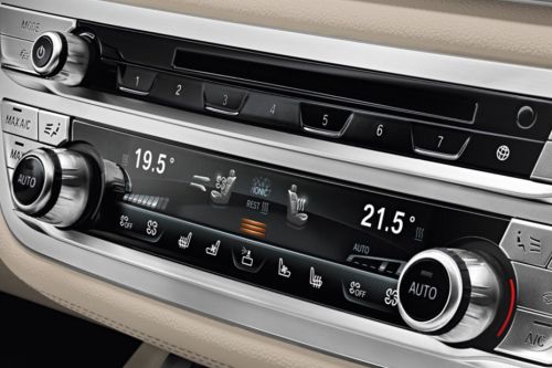 Front AC Controls of BMW 6 Series Gran Turismo