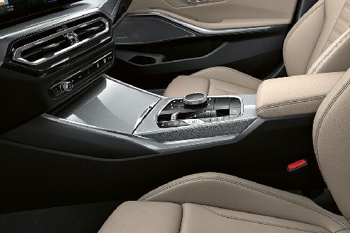 Center Controls of BMW 3 Series Touring