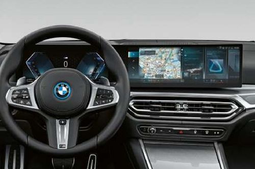 Dashboard View of 3 Series Touring