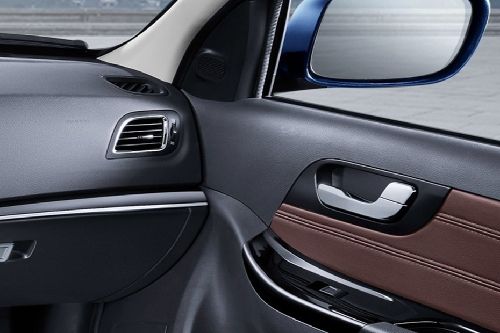Haima S7 Passengers View