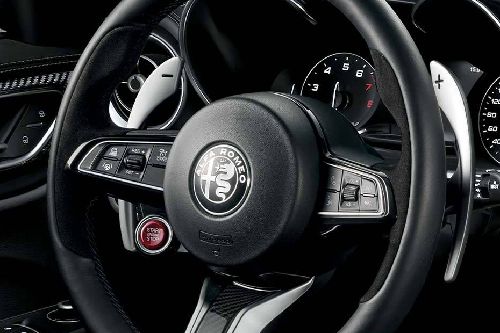Alfa Romeo Giulia Quadrifoglio Multi Function Steering