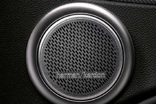 Speakers View of Alfa Romeo Stelvio