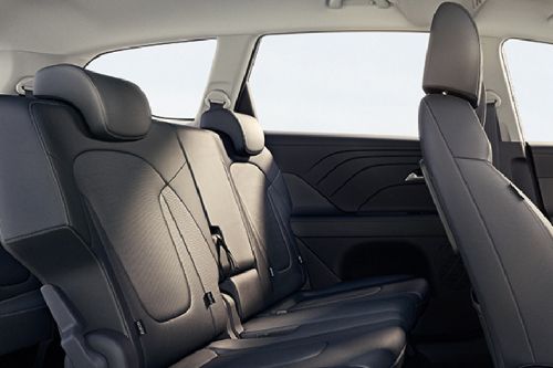 Hyundai Stargazer Front And Rear Seats Together