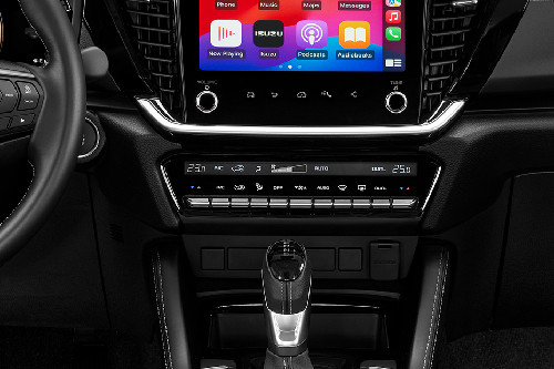 Front AC Controls of Isuzu MU-X