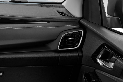 MU-X Front Side Ac Vents