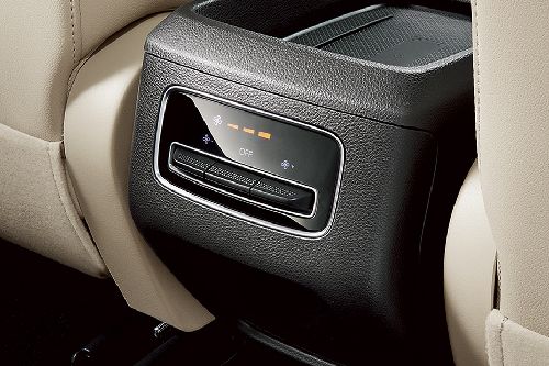 GN6 Rear AC Controls