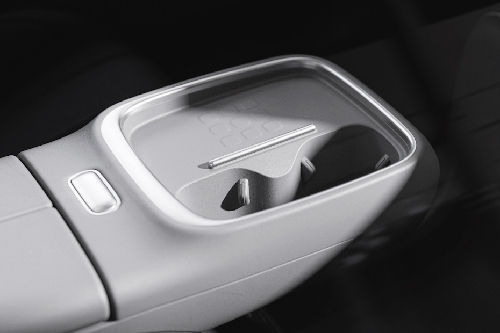 Aion UT Front Cup Holder