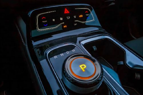 Center Controls of JAC JS6