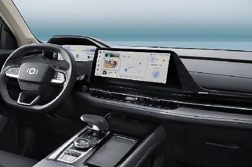 Dashboard View of Nevo Q05 PHEV