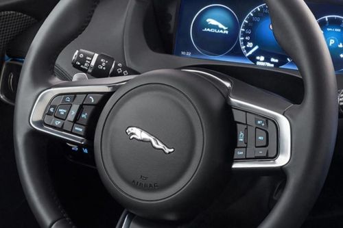 Jaguar F-PACE Recessed Steering Controls
