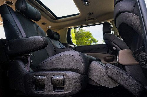 Kia Carnival Rear Seats