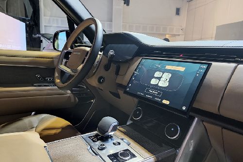 Dashboard View Dashboard View of Range Rover