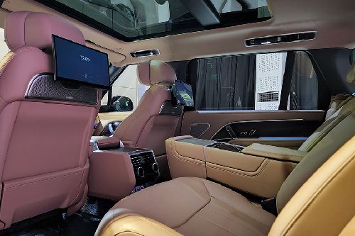Rear Seat Entertainment of Land Rover Range Rover