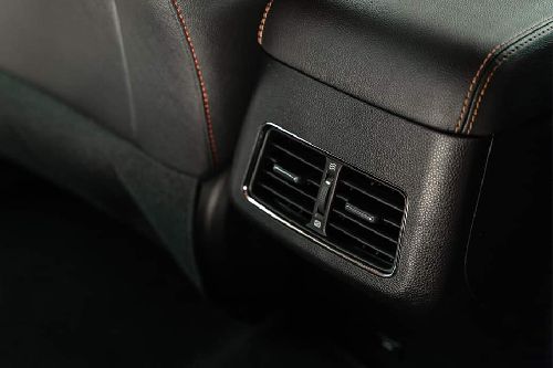 CX70 Rear AC Controls