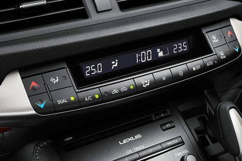 Front AC Controls of Lexus CT