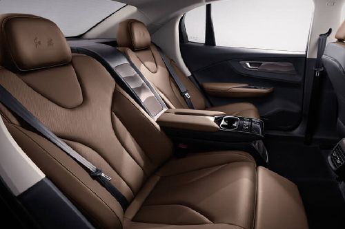 Hongqi E-QM5 Rear Seats